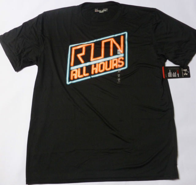 UNDER ARMOUR ALL HOURS HEATGEAR S/S RUNNING TEE-BLACK